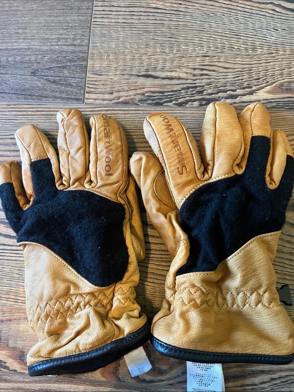 Smartwool Tan and Black Leather Work Gloves